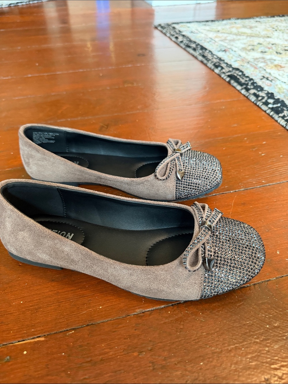 Kenneth Cole Reaction Taupe Suede Ballet Flats